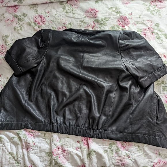 BCBGMAXAZRIA Short sleeve cinch waist real leather jacket - Picture 3 of 7